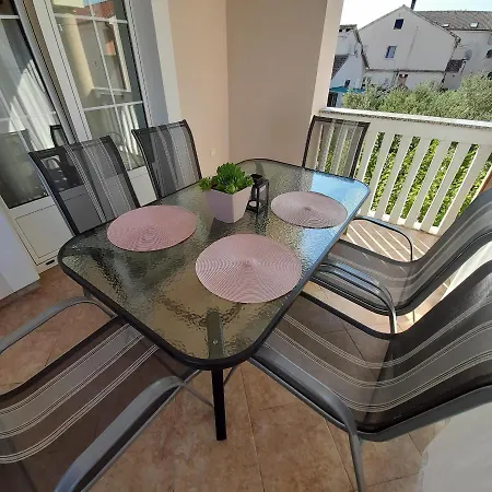 Apartments Filipovic Biograd Na Moru Zewnętrze zdjęcie
