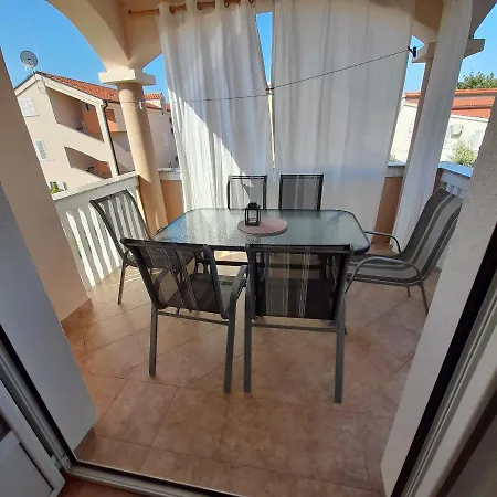 Apartments Filipovic Biograd Na Moru Zewnętrze zdjęcie