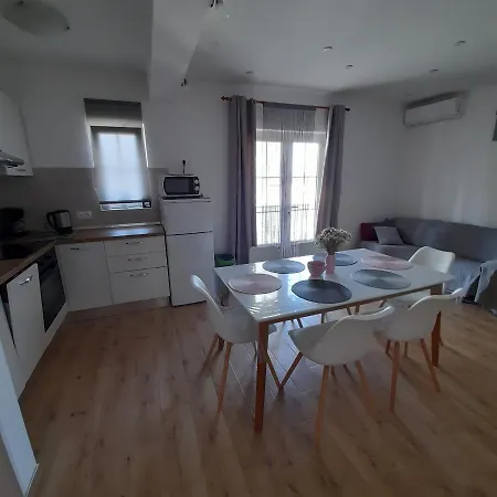 Apartments Filipovic Biograd Na Moru Zewnętrze zdjęcie